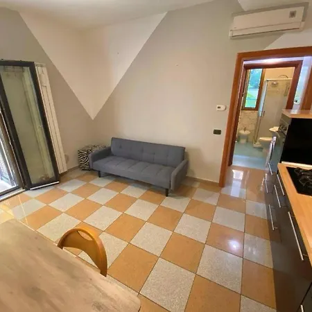 Conte Rosso House, Con Doppia Terrazza E Vicino A Metropolitana Lambrate * Милан